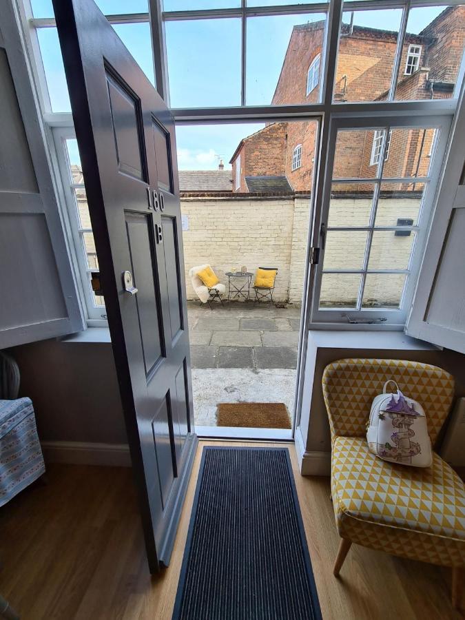 Coopers, Ground Floor Apartment With 2 Bedrooms And 2 Bathrooms Within A Georgian Listed Building Burton-upon-Trent Kültér fotó