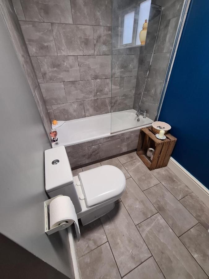 Coopers, Ground Floor Apartment With 2 Bedrooms And 2 Bathrooms Within A Georgian Listed Building Burton-upon-Trent Kültér fotó
