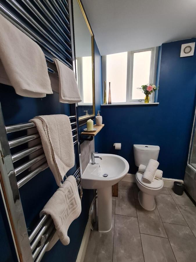 Coopers, Ground Floor Apartment With 2 Bedrooms And 2 Bathrooms Within A Georgian Listed Building Burton-upon-Trent Kültér fotó